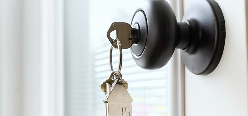 Bifold Door Knob Replacement in Montebello, California